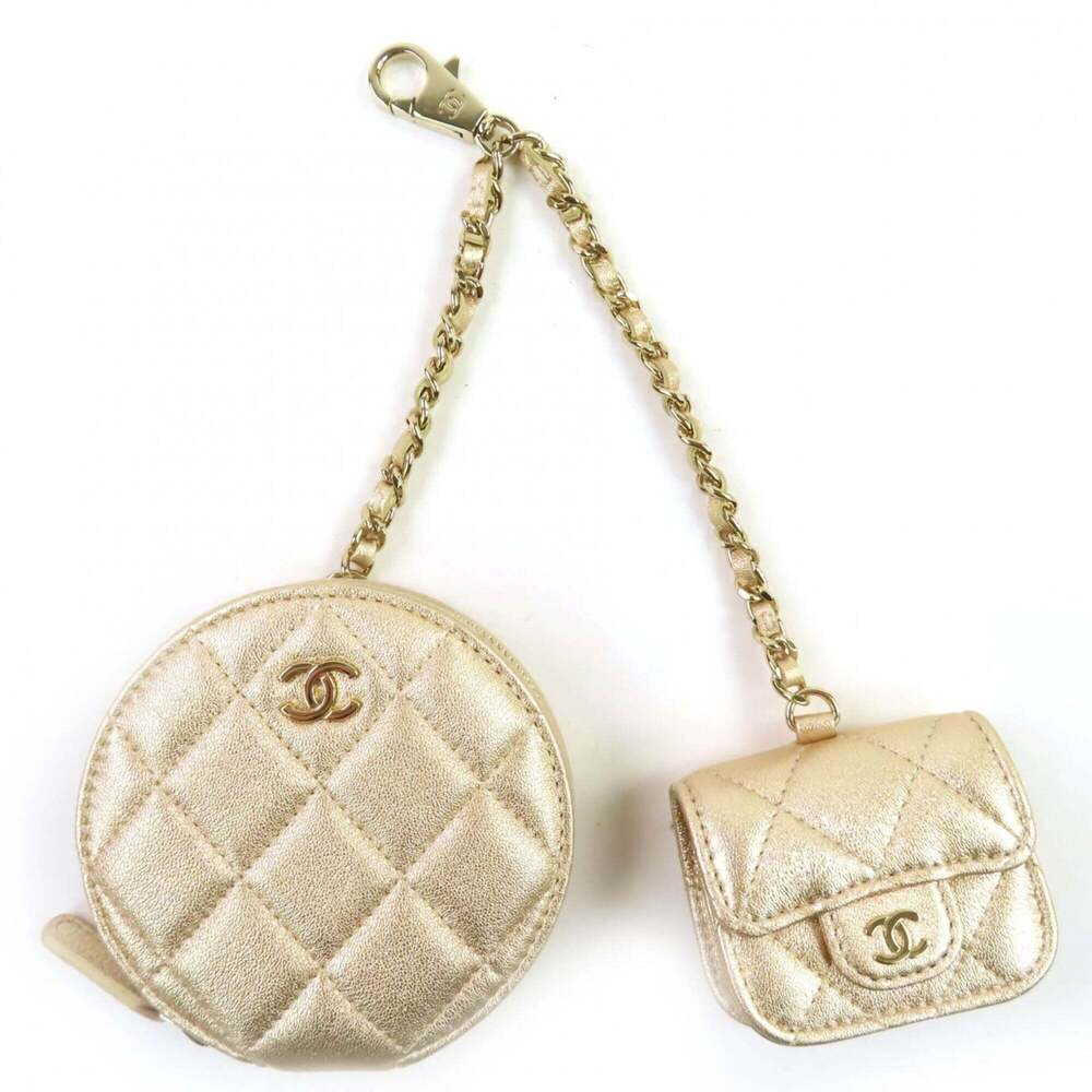 CHANEL Gold Lambskin Leather Logo Wallet - Picture 4 of 16